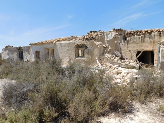 Mark till salu i Fortuna - 80 000 € (Ref: 8467327)