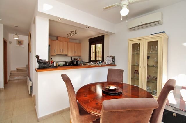 2 makuuhuone Huvila myytävänä paikassa Villamartin, Orihuela mukana uima-altaan - 259 000 € (Ref: 8748451)