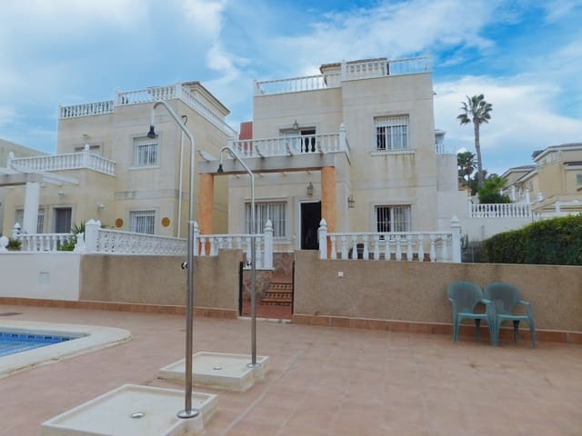 Chalet de 3 habitaciones en Ciudad Quesada, Rojales en venta con piscina - 190.000 € (Ref: 8764358)