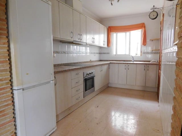 Chalet de 3 habitaciones en Ciudad Quesada, Rojales en venta con piscina - 190.000 € (Ref: 8764358)