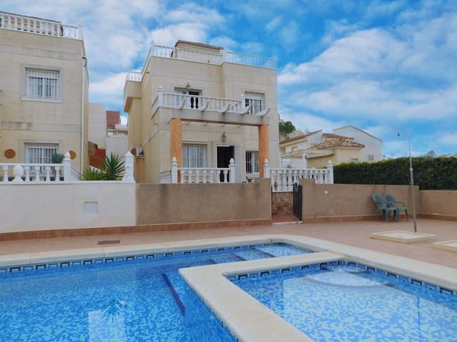 Chalet de 3 habitaciones en Ciudad Quesada, Rojales en venta con piscina - 190.000 € (Ref: 8764358)