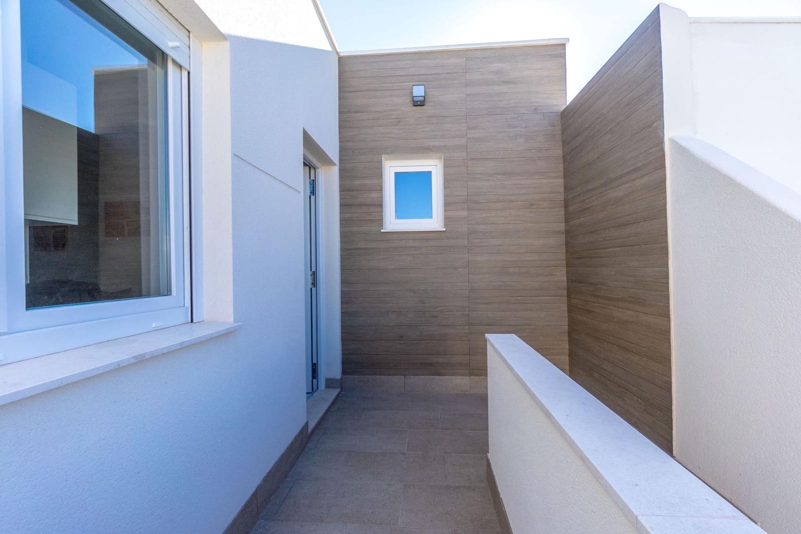 3 bedroom Villa for sale in Torrevieja with pool - € 230,000 (Ref: 8774644)