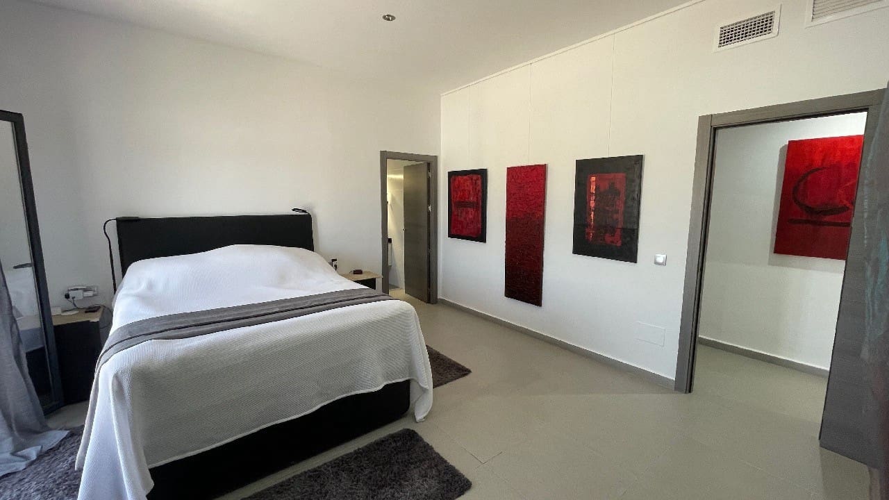 3 soveværelse Finca/Landehus til salg i Macisvenda med swimmingpool garage - € 340.000 (Ref: 8804047)