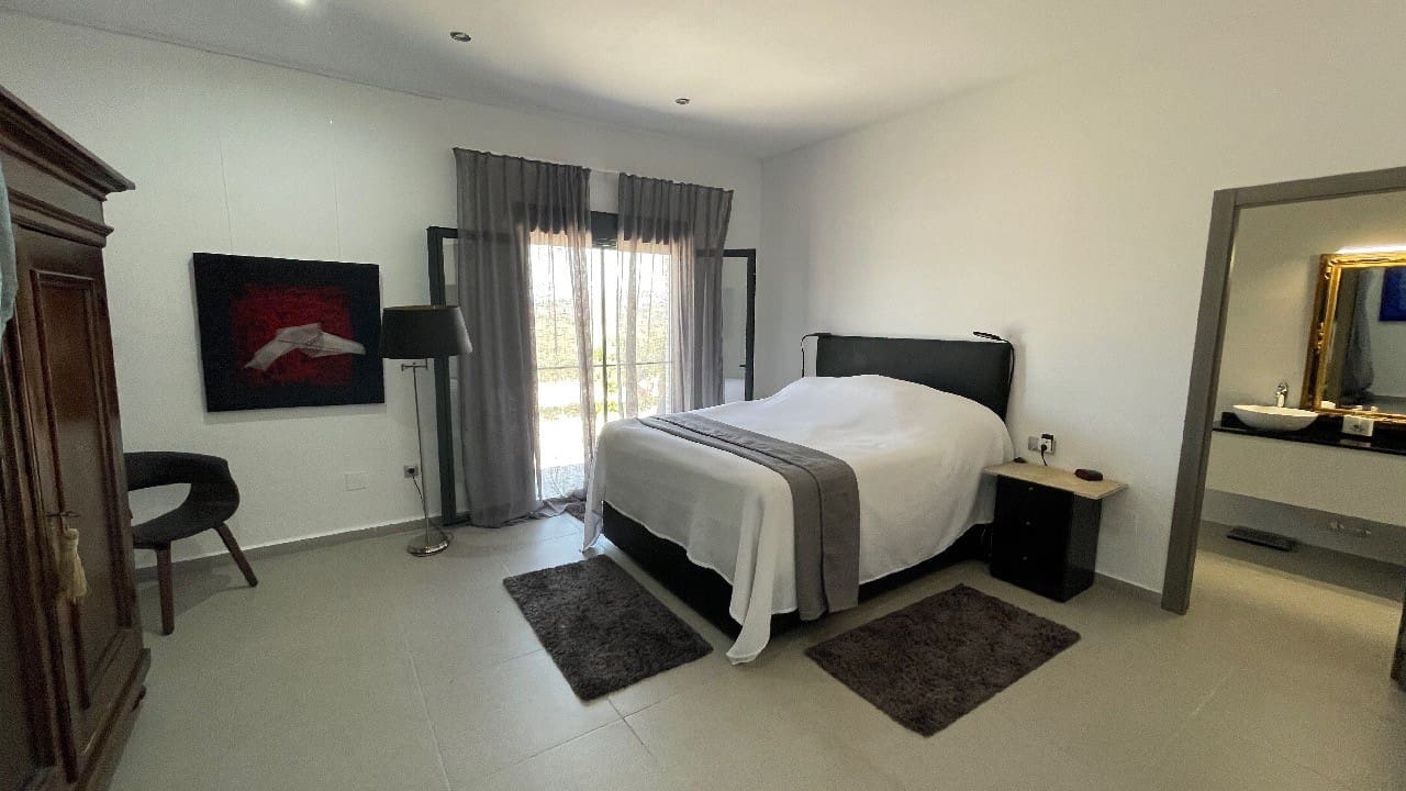 3 soveværelse Finca/Landehus til salg i Macisvenda med swimmingpool garage - € 340.000 (Ref: 8804047)