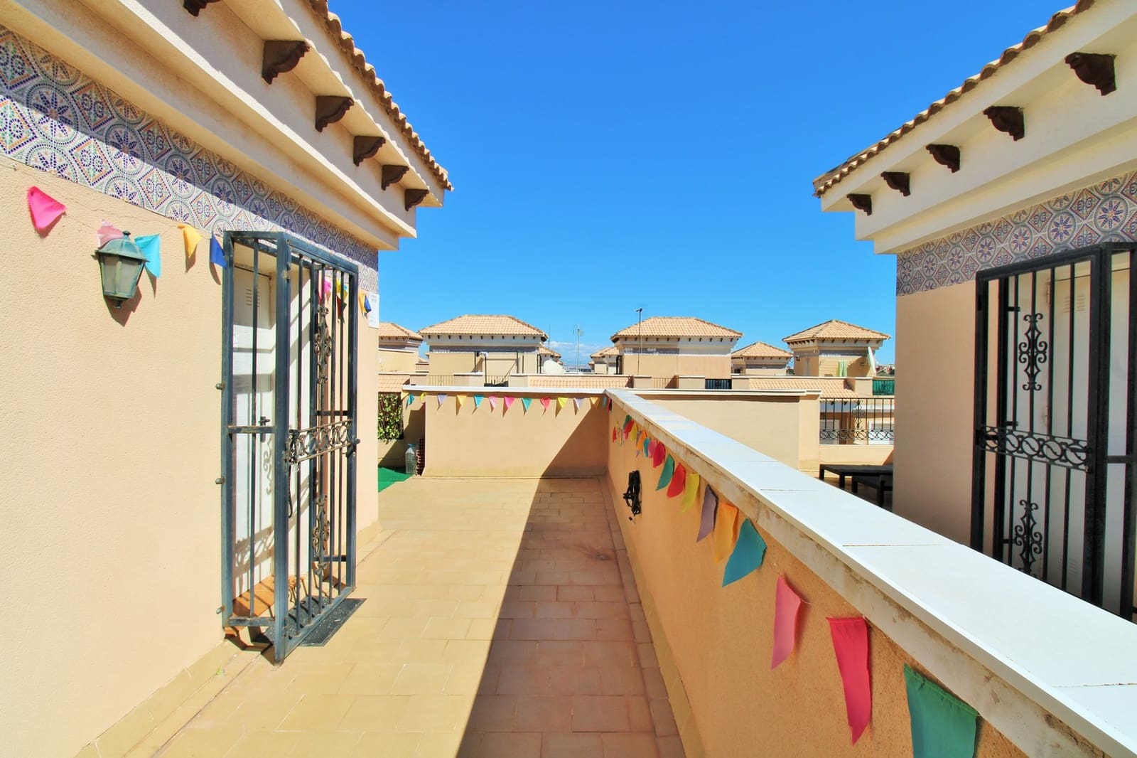 3 soveværelse Rækkehus til salg i Villamartin med swimmingpool - € 164.900 (Ref: 8906571)