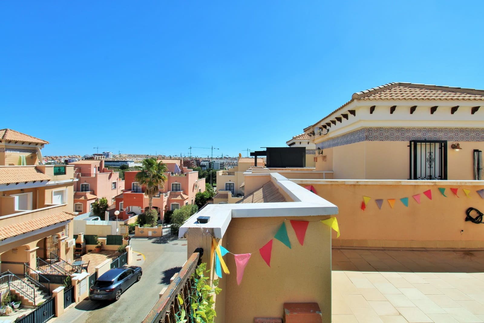 3 soveværelse Rækkehus til salg i Villamartin med swimmingpool - € 164.900 (Ref: 8906571)