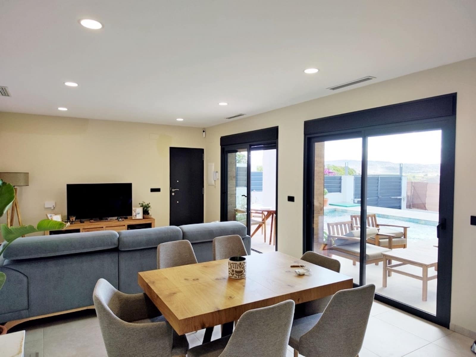 3 soveværelse Villa til salg i Jumilla med swimmingpool - € 295.000 (Ref: 9151062)