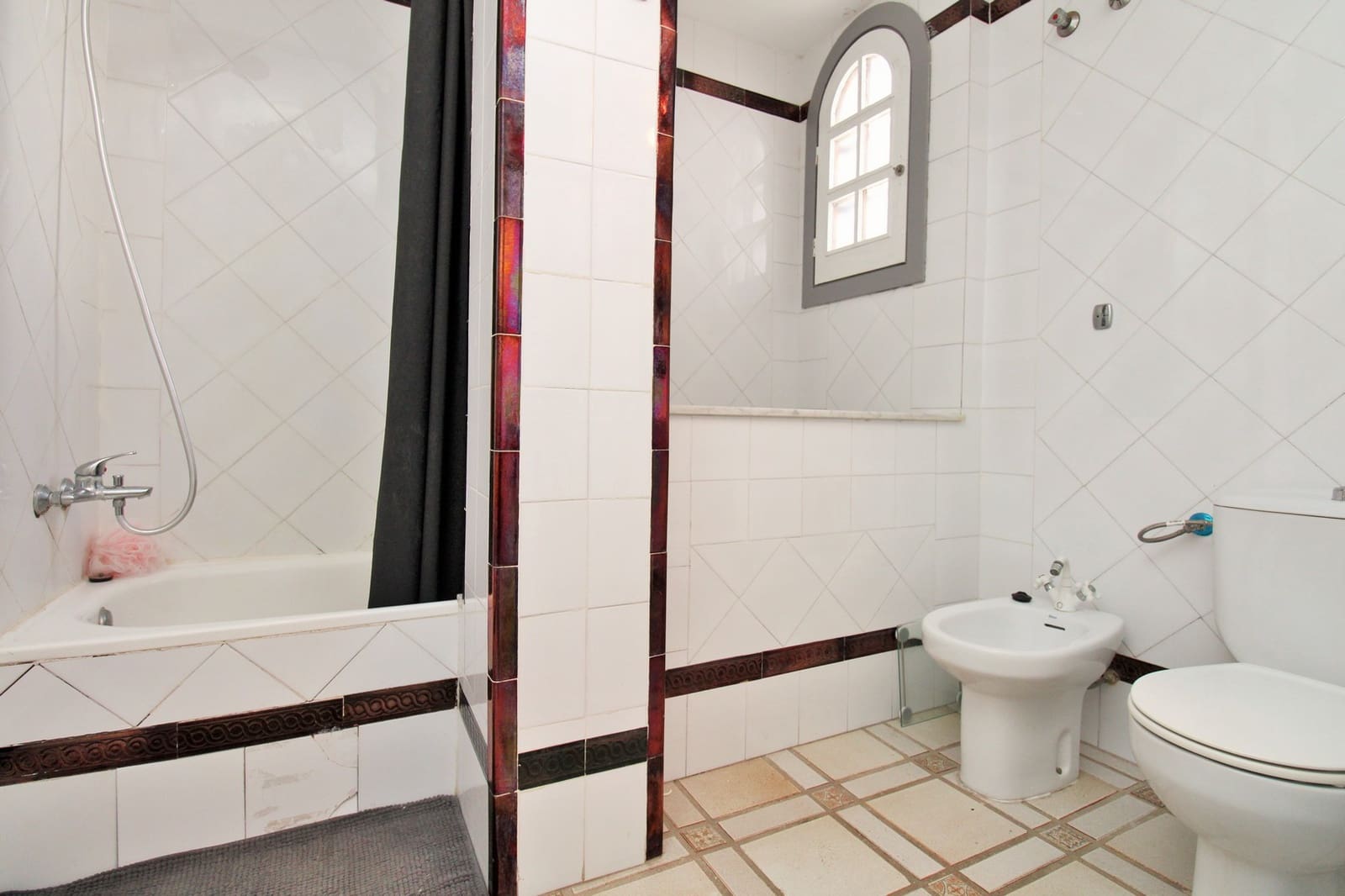 1 sovrum Lägenhet till salu i Villamartin med pool - 129 000 € (Ref: 9263442)