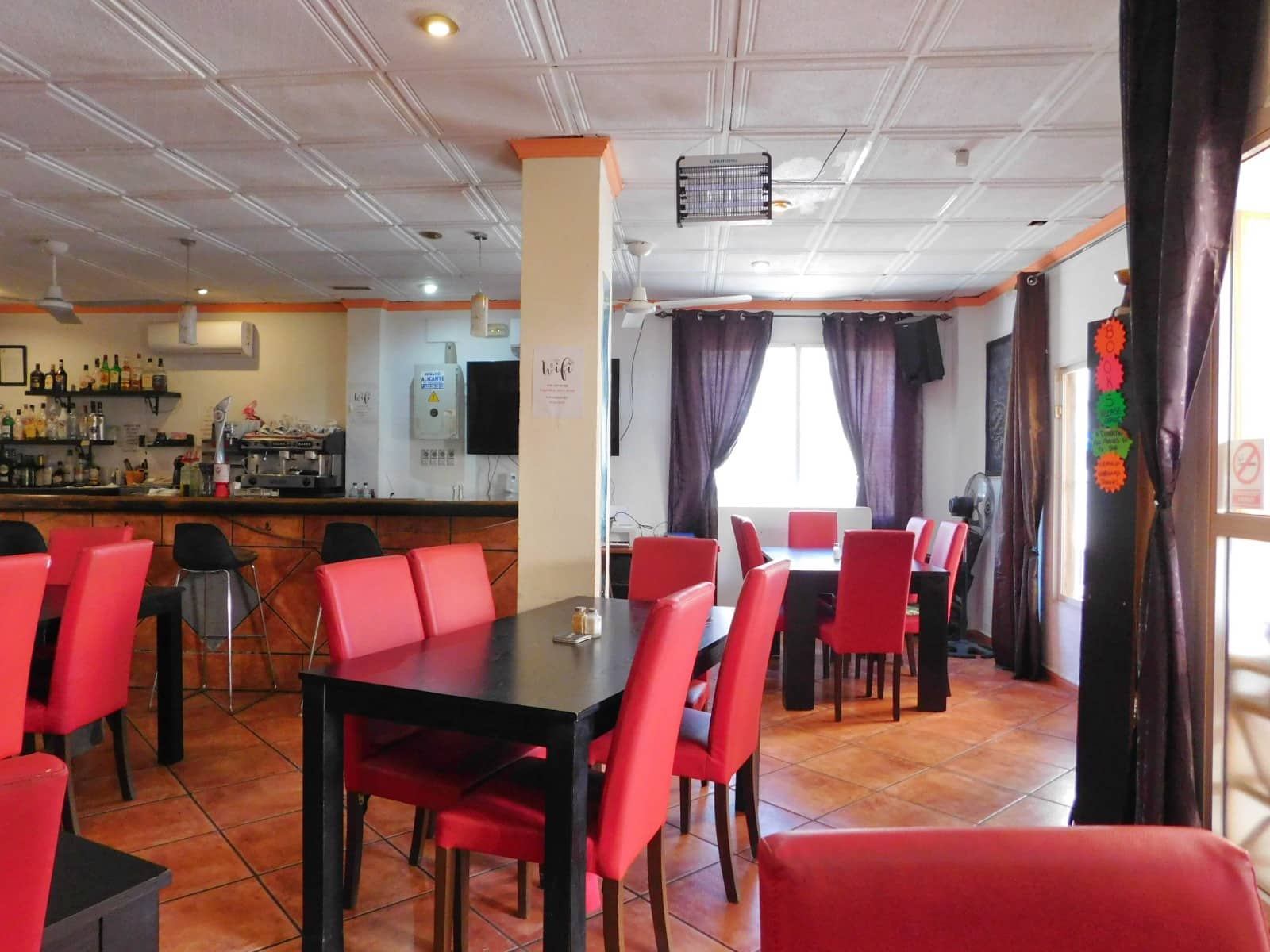 Local Comercial en San Miguel de Salinas en venta con piscina - 147.000 € (Ref: 9601390)