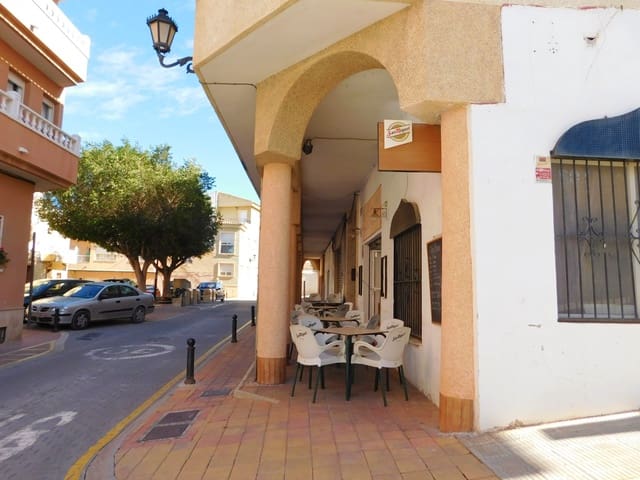 Local Comercial en San Miguel de Salinas en venta con piscina - 147.000 € (Ref: 9601390)