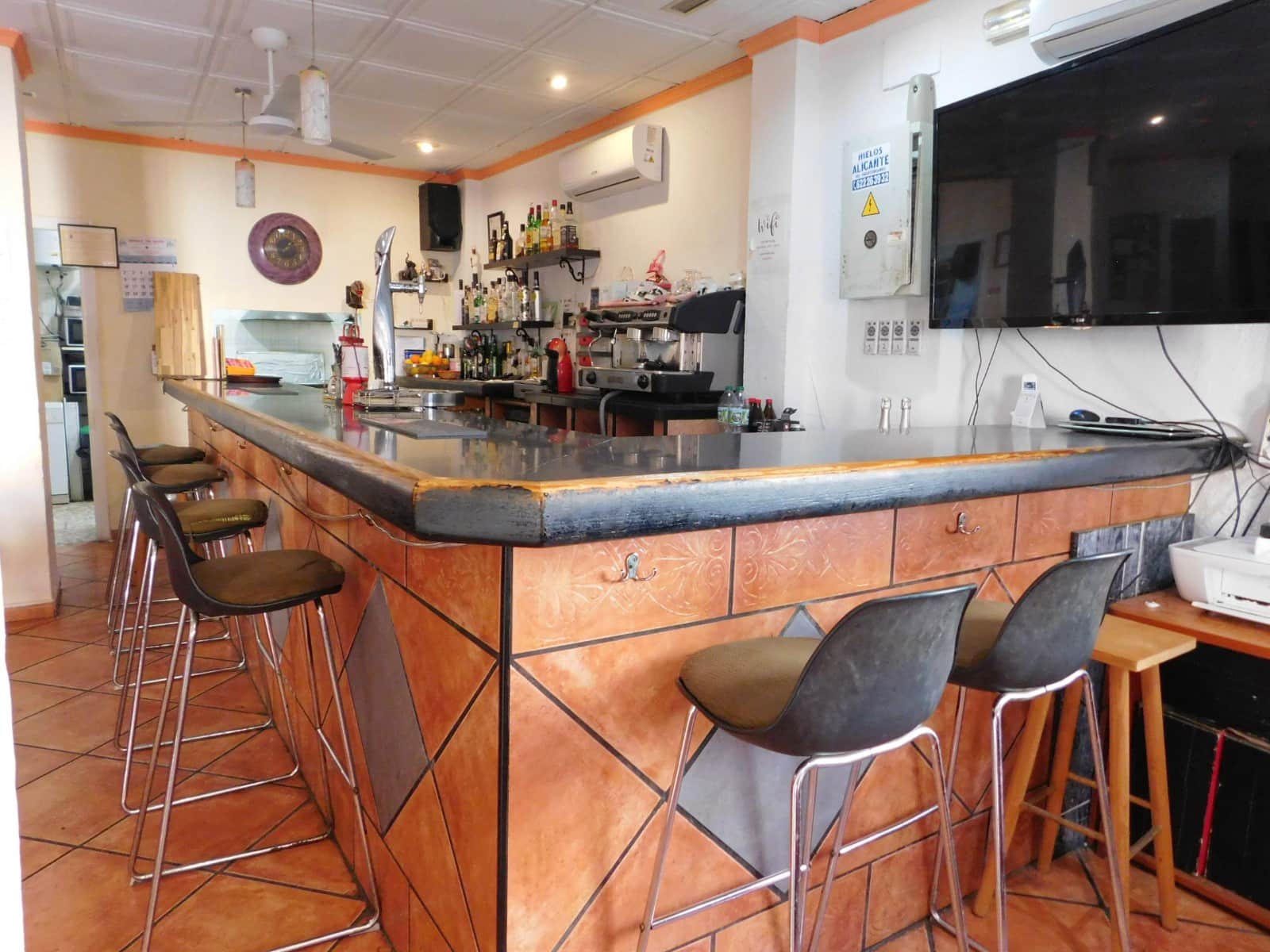 Local Comercial en San Miguel de Salinas en venta con piscina - 147.000 € (Ref: 9601390)