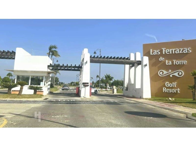 3 makuuhuone Huoneisto myytävänä paikassa Roldan mukana uima-altaan - 155 000 € (Ref: 9601392)