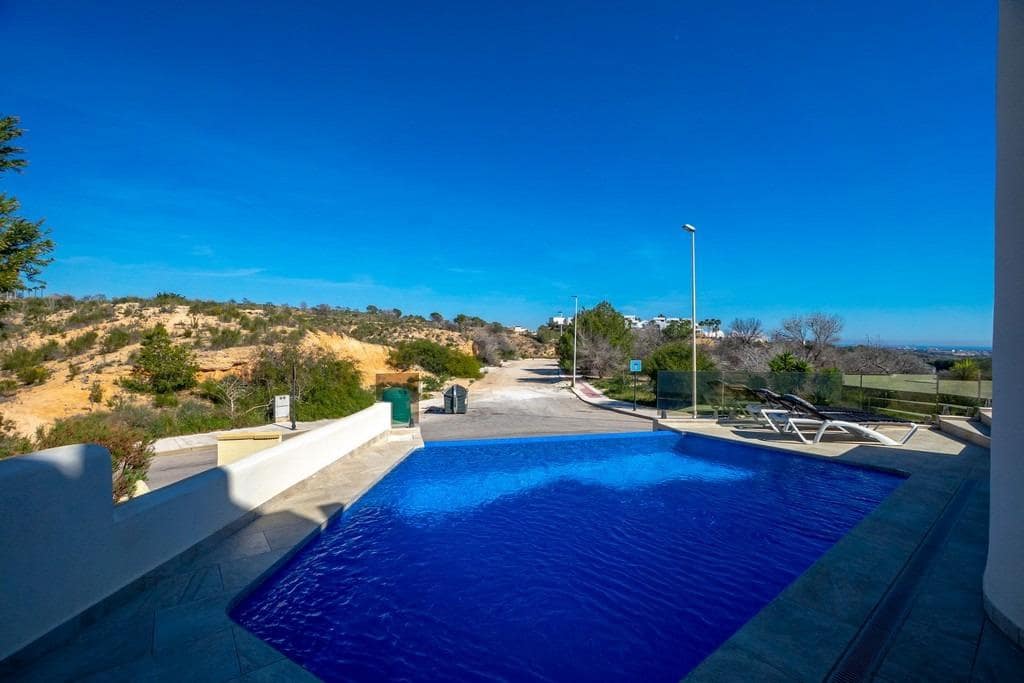 4 sovrum Villa till salu i Orihuela Costa med pool - 499 000 € (Ref: 9650673)