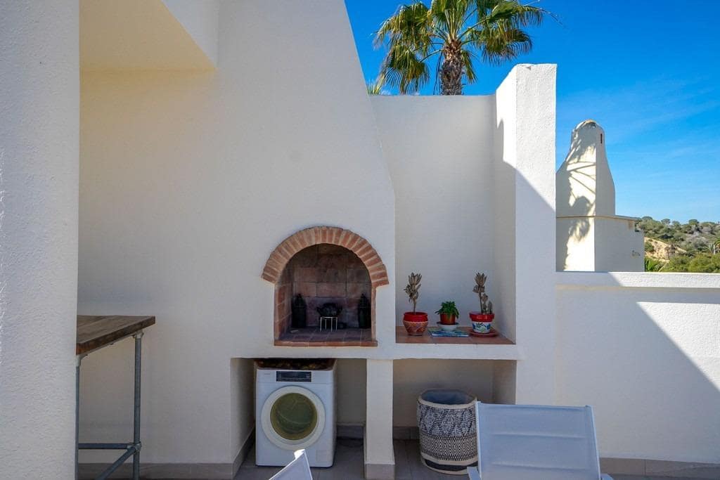 4 bedroom Villa for sale in Orihuela Costa with pool - € 499,000 (Ref: 9650673)