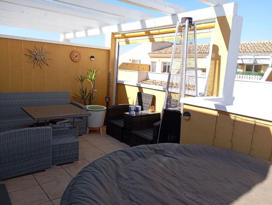 2 makuuhuone Omakotitalo myytävänä paikassa Catral mukana uima-altaan - 159 995 € (Ref: 9650674)