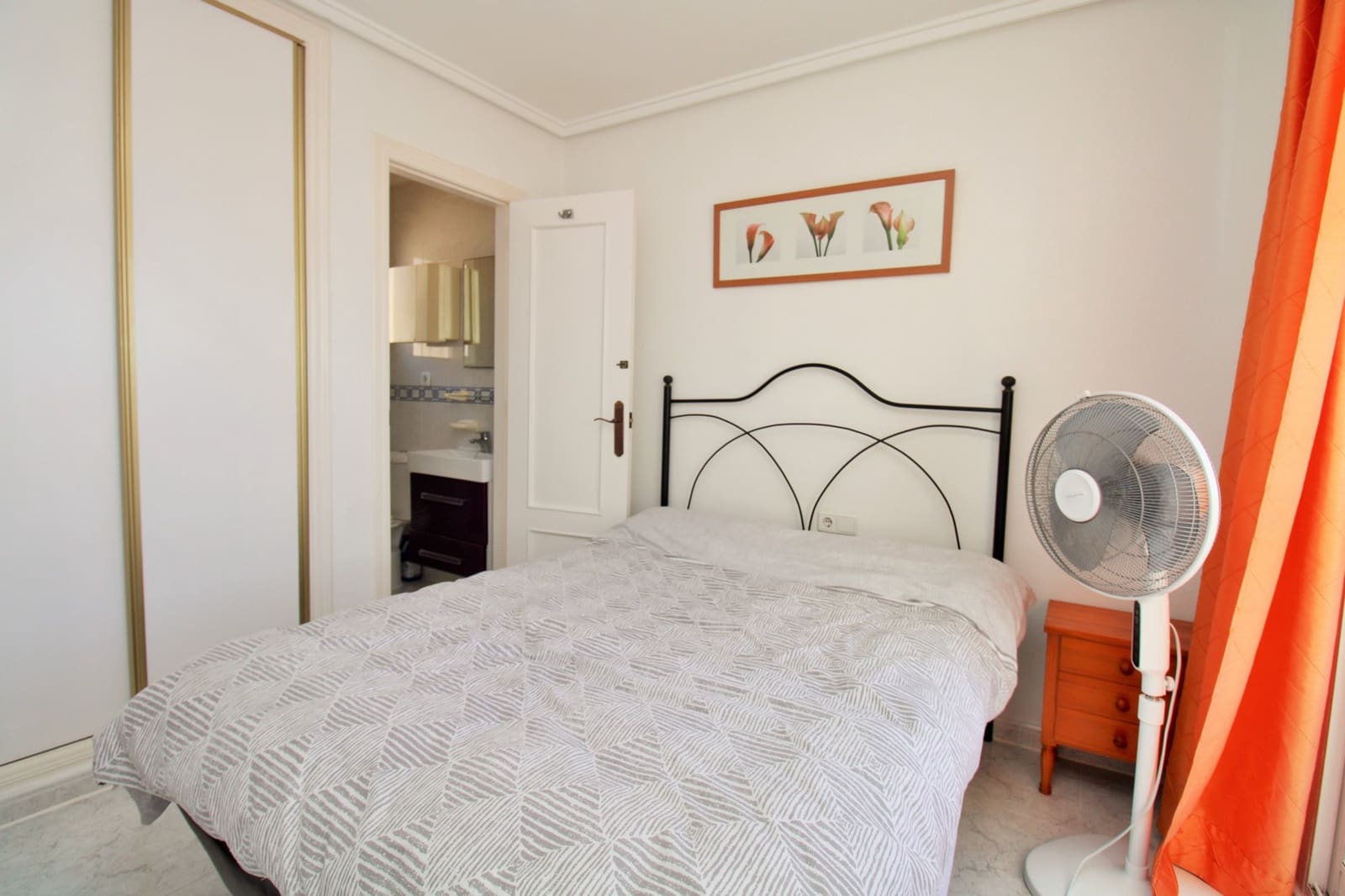 3 quarto Moradia em Banda para venda em Playa Flamenca com piscina - 234 900 € (Ref: 9650677)