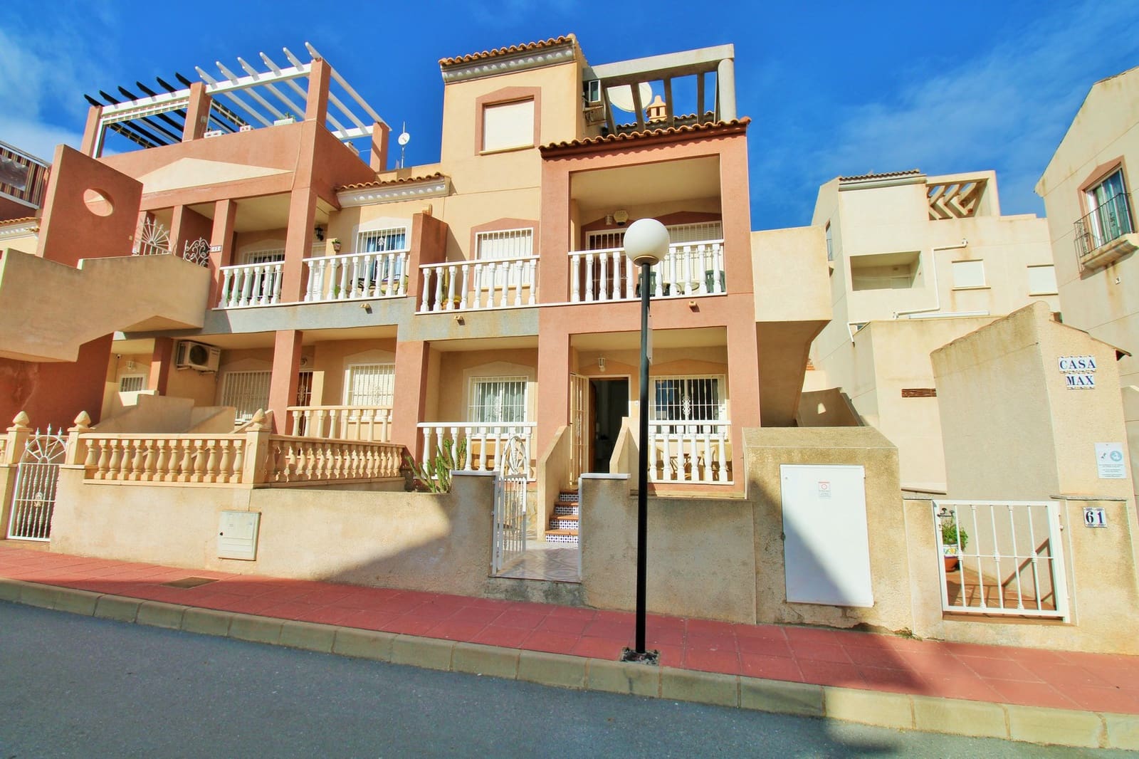 Apartamento de 2 habitaciones en Villamartin en venta con piscina - 149.000 € (Ref: 9650682)