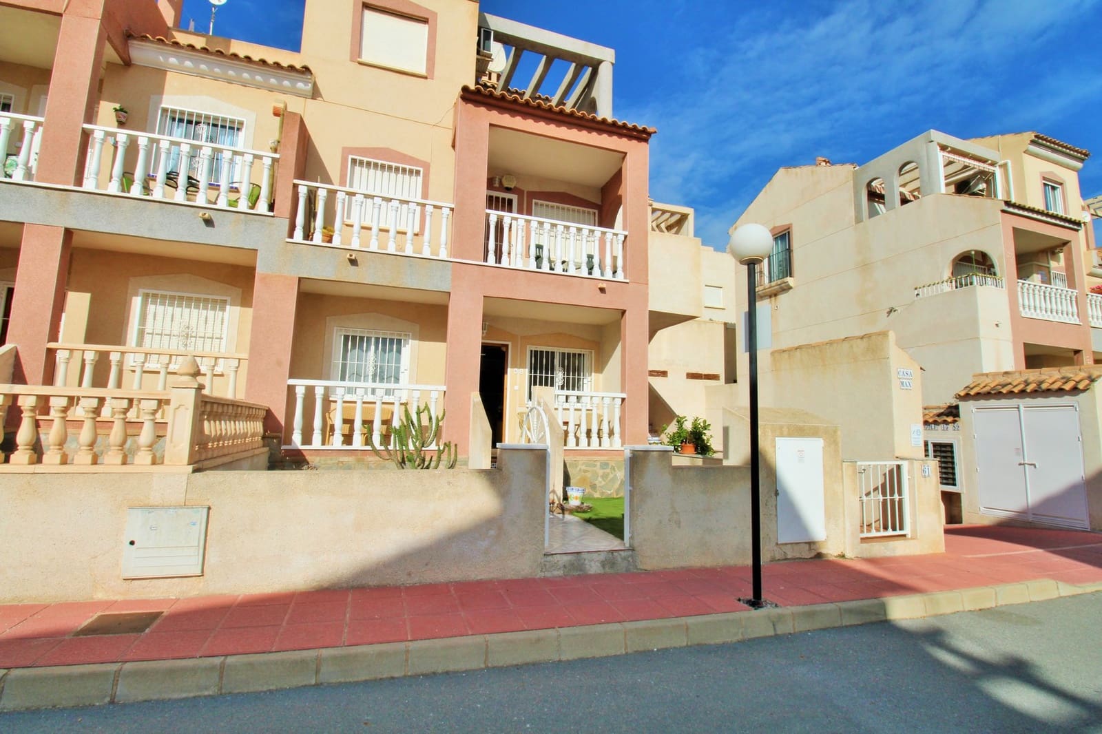 Apartamento de 2 habitaciones en Villamartin en venta con piscina - 149.000 € (Ref: 9650682)