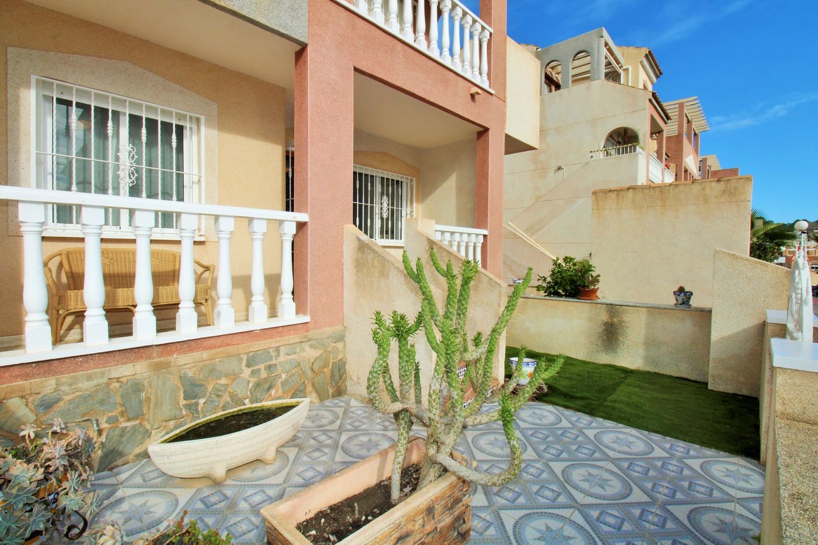 Apartamento de 2 habitaciones en Villamartin en venta con piscina - 149.000 € (Ref: 9650682)