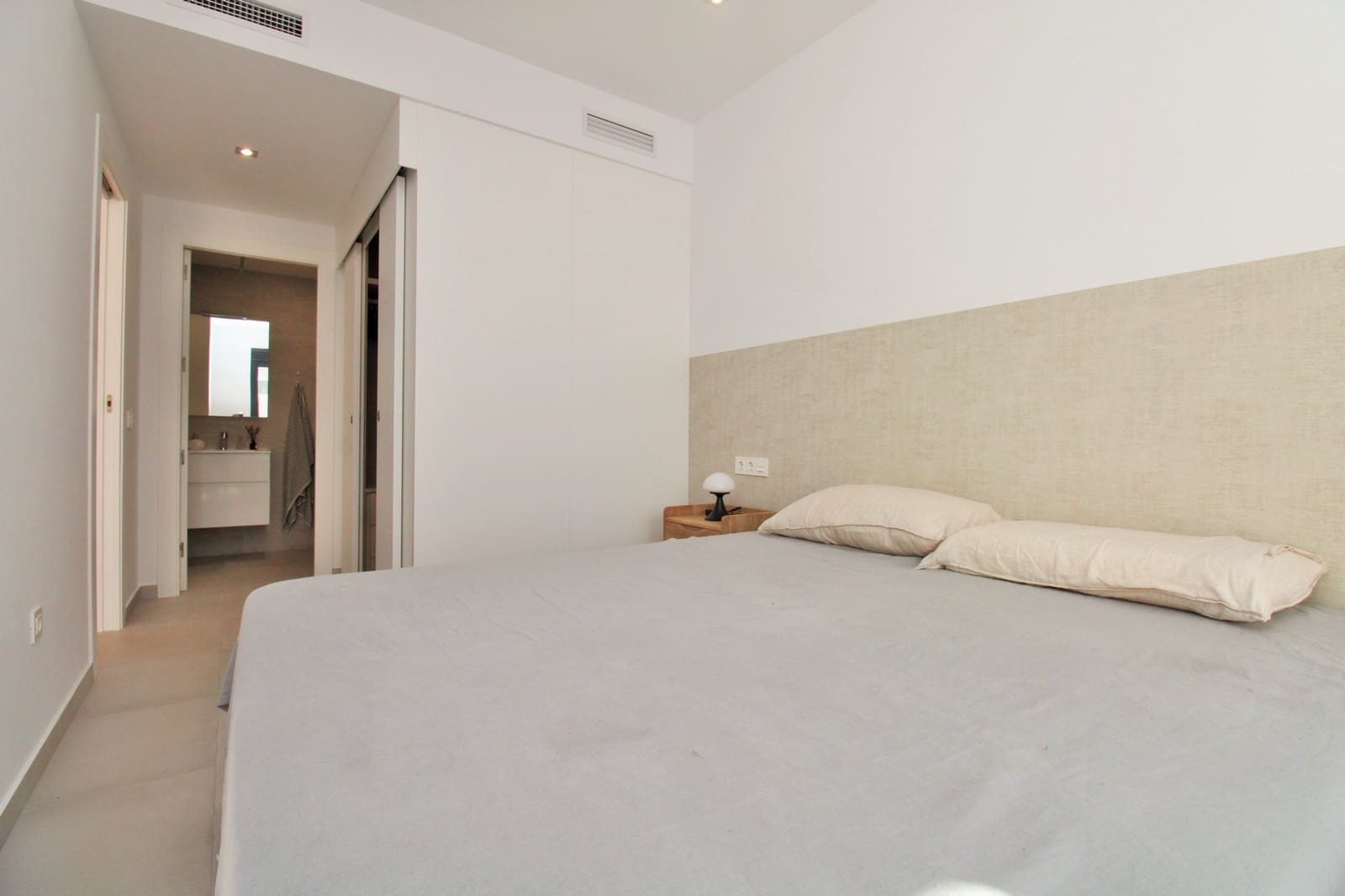 2 Zimmer Reihenhaus zu verkaufen in Pilar de la Horadada mit Pool - 299.995 € (Ref: 9650689)