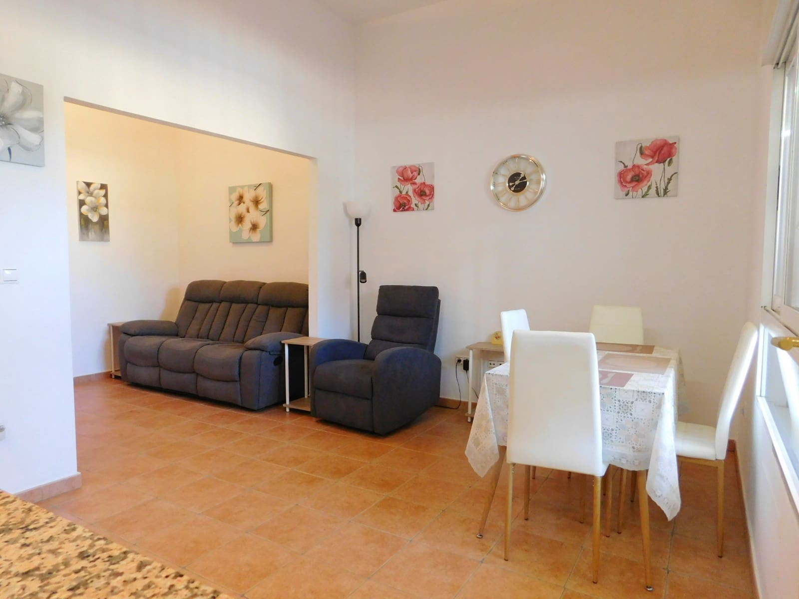 2 bedroom Apartment for sale in Torremendo with pool - € 110,000 (Ref: 9696656)