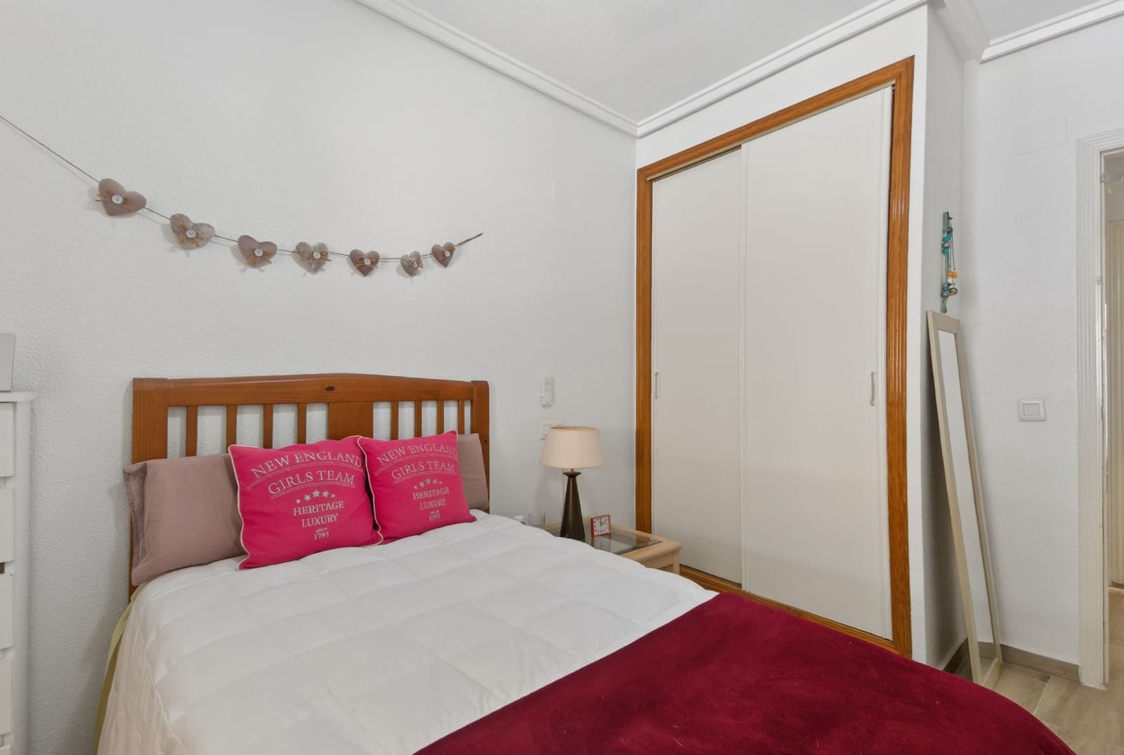 Apartamento de 2 habitaciones en Torrevieja en venta con piscina - 227.000 € (Ref: 9696892)