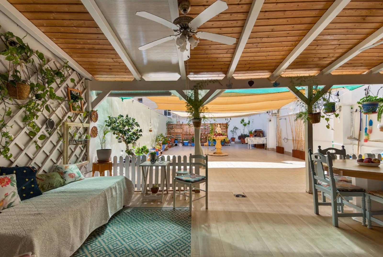 Apartamento de 2 habitaciones en Torrevieja en venta con piscina - 227.000 € (Ref: 9696892)