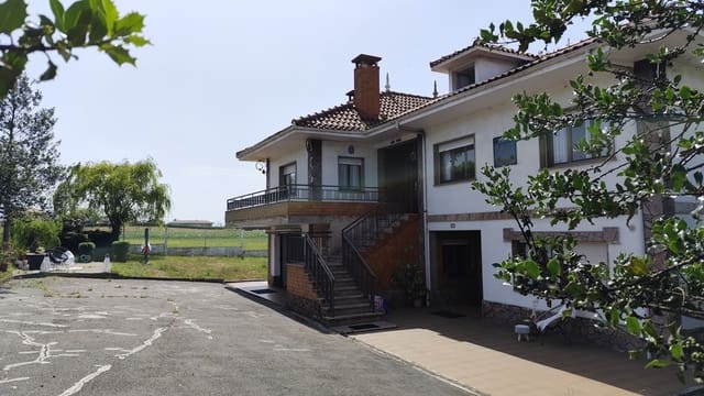 7 sovrum Hus till salu i Carreño med pool garage - 490 000 € (Ref: 9993554)