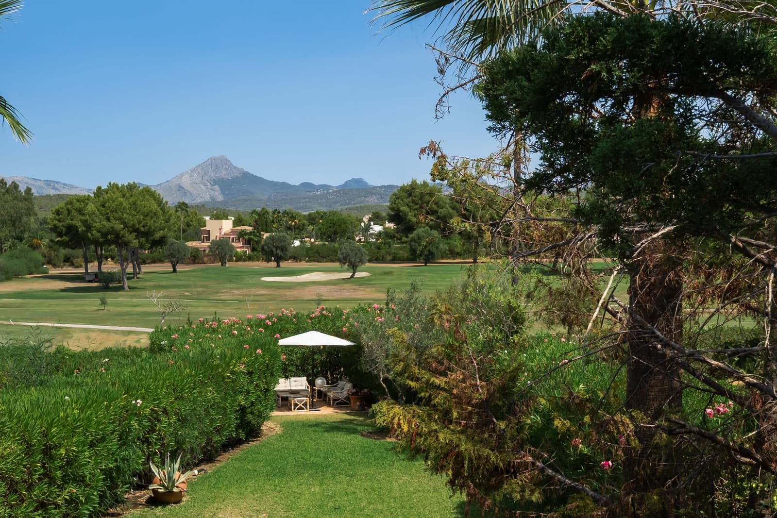3 bedroom Villa for sale in Santa Ponsa with pool garage - € 1,590,000 (Ref: 10023740)