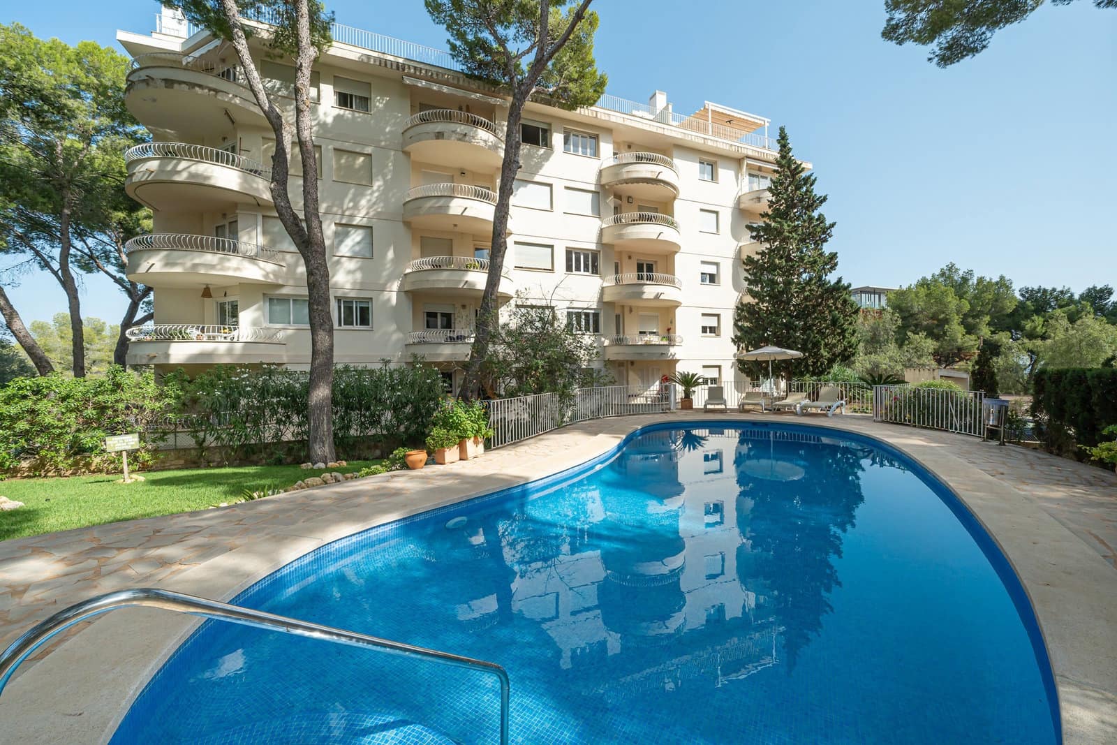 Appartement de 2 chambres à louer à Illetas avec piscine garage - 2 800 € (Ref: 10044716)