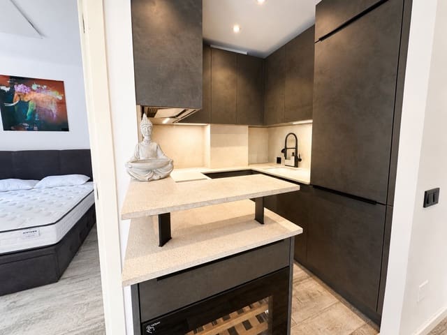 2 quarto Apartamento para arrendar em Illetas, Calvià com piscina garagem - 2 600 € (Ref: 10086518)
