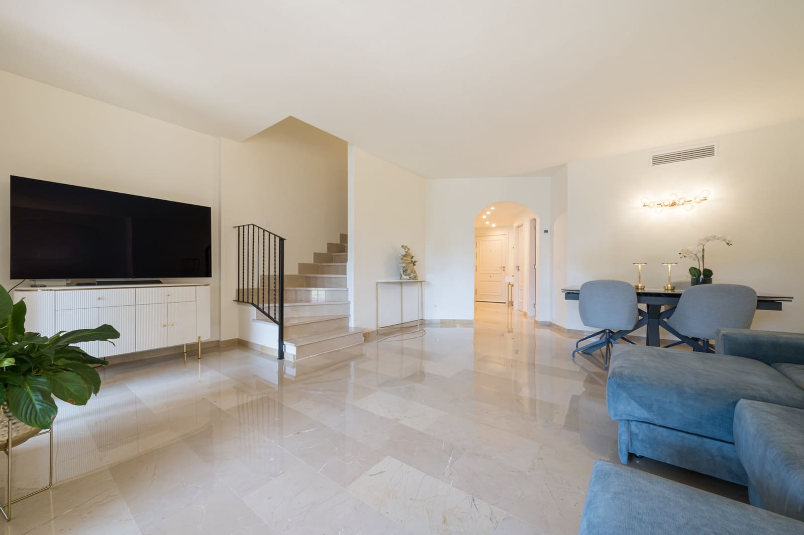 Piso de 2 habitaciones en Santa Ponsa en venta con piscina garaje - 795.000 € (Ref: 10132136)