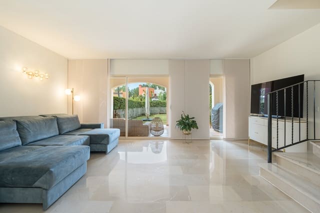 Piso de 2 habitaciones en Santa Ponsa, Calvià en venta con piscina garaje - 795.000 € (Ref: 10132136)