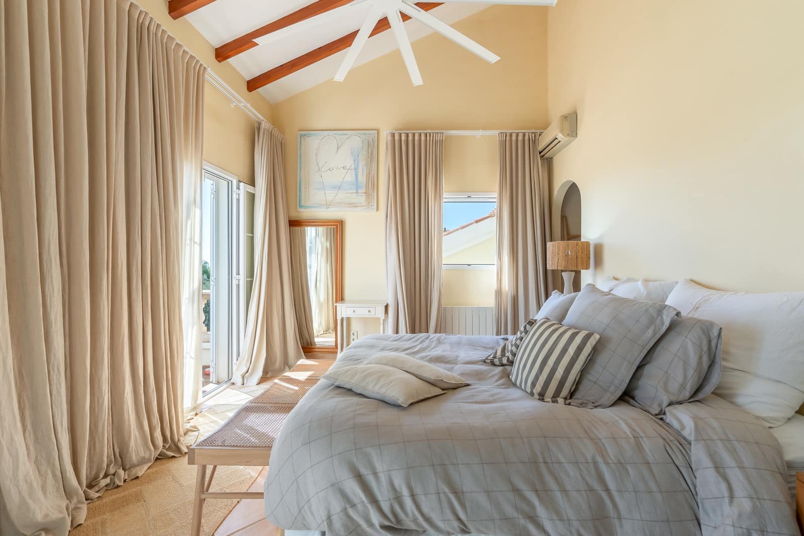Chalet de 5 habitaciones en Santa Ponsa en venta con piscina garaje - 2.400.000 € (Ref: 10132996)