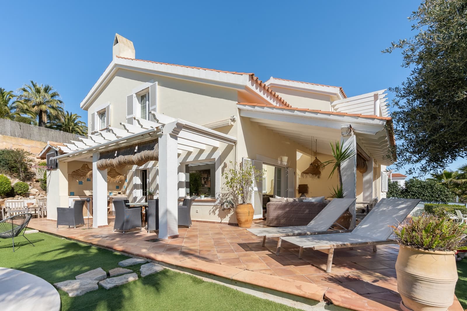 Chalet de 5 habitaciones en Santa Ponsa en venta con piscina garaje - 2.400.000 € (Ref: 10132996)