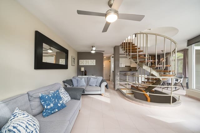 Piso de 3 habitaciones en Sol de Mallorca, Calvià en venta con piscina garaje - 620.000 € (Ref: 10156168)