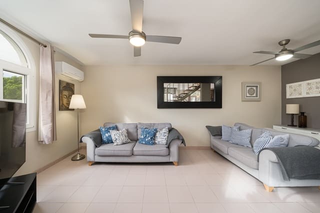 Piso de 3 habitaciones en Sol de Mallorca, Calvià en venta con piscina garaje - 620.000 € (Ref: 10156168)