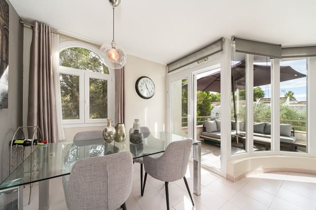 Piso de 3 habitaciones en Sol de Mallorca, Calvià en venta con piscina garaje - 620.000 € (Ref: 10156168)