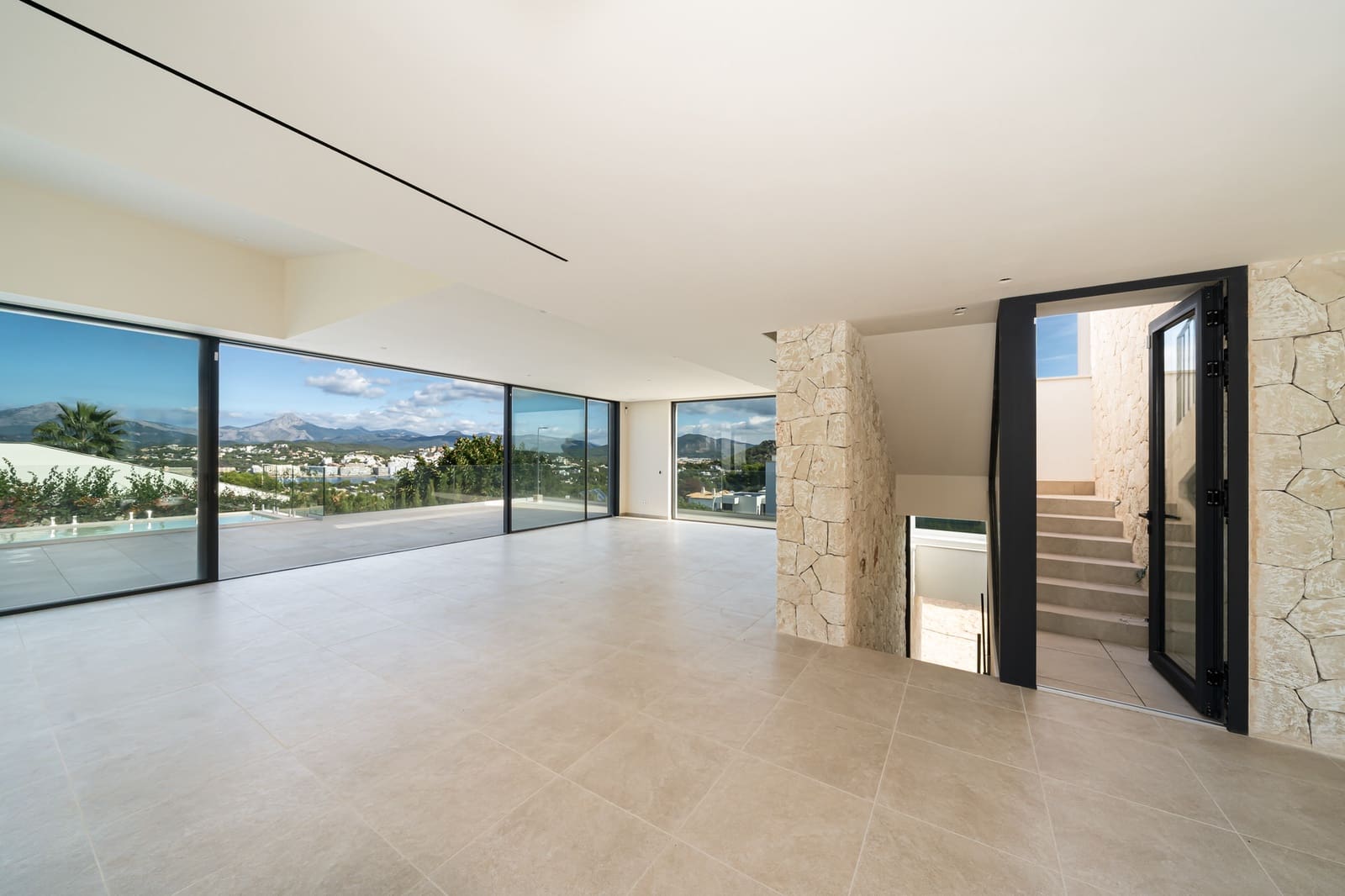 4 slaapkamer Villa te koop in Santa Ponsa met zwembad garage - € 5.250.000 (Ref: 10169255)