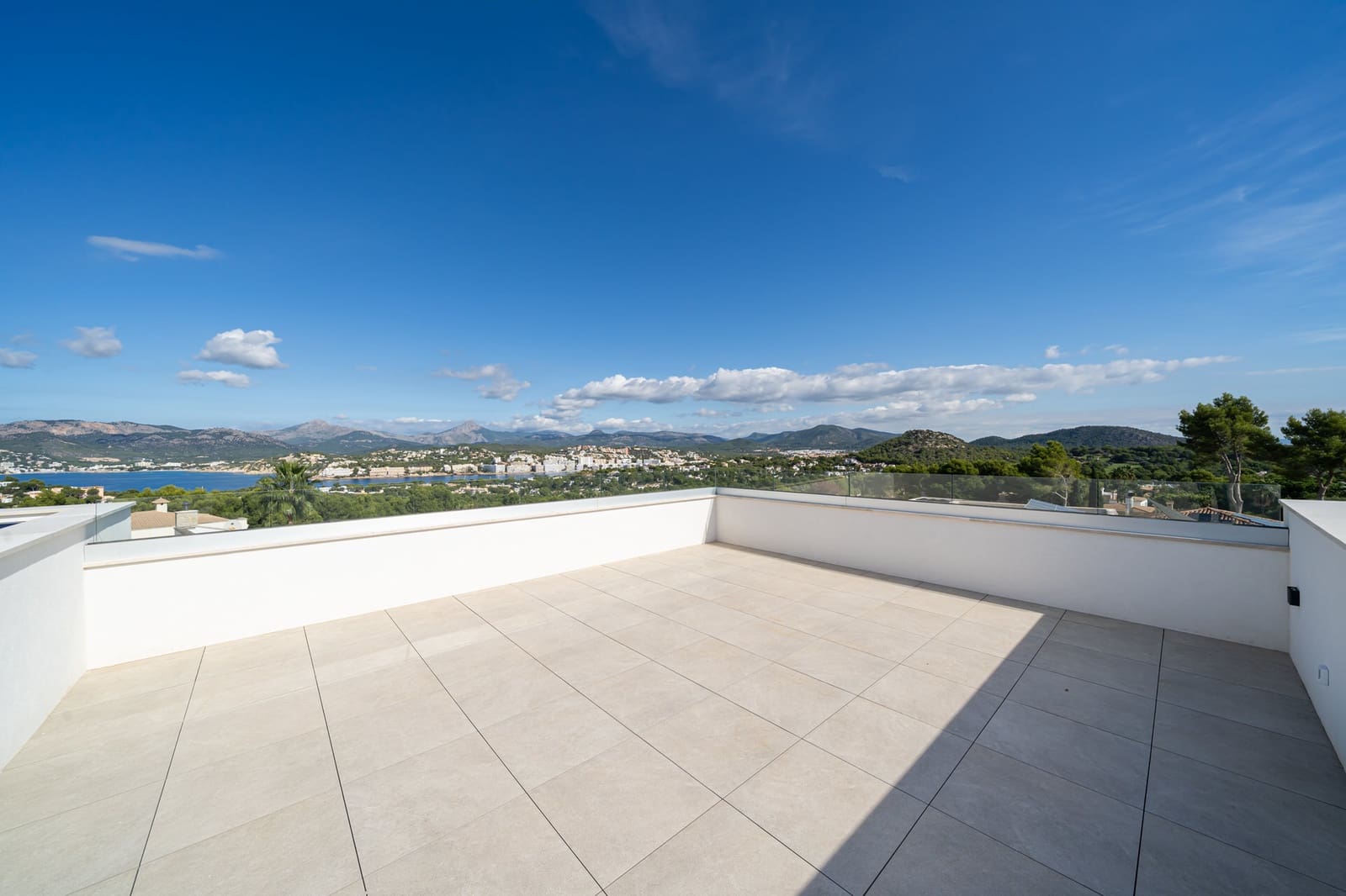 4 slaapkamer Villa te koop in Santa Ponsa met zwembad garage - € 5.250.000 (Ref: 10169255)