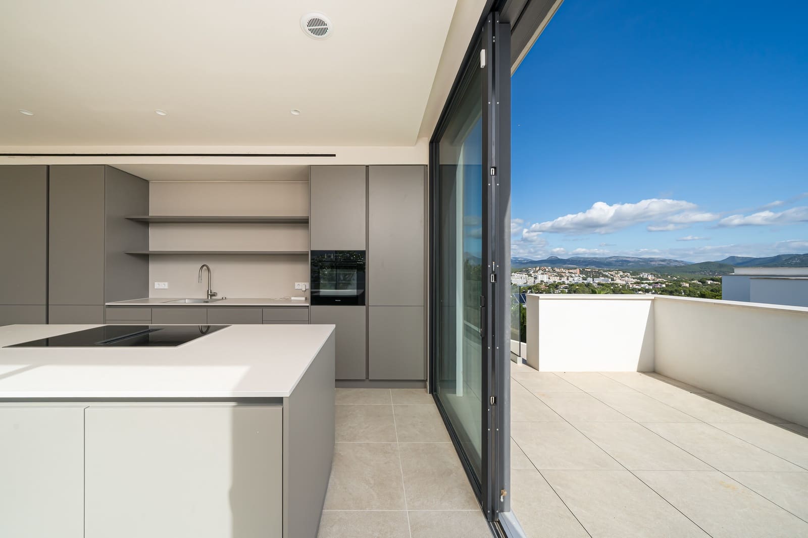 4 slaapkamer Villa te koop in Santa Ponsa met zwembad garage - € 5.250.000 (Ref: 10169255)