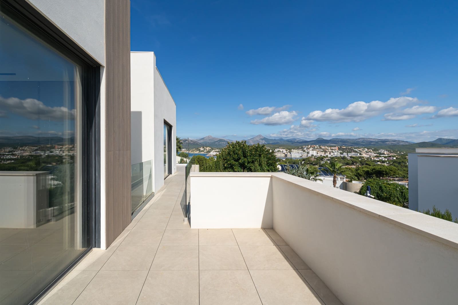 4 slaapkamer Villa te koop in Santa Ponsa met zwembad garage - € 5.250.000 (Ref: 10169255)