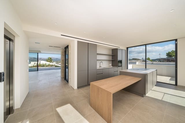 4 slaapkamer Villa te koop in Santa Ponsa, Calvià met zwembad garage - € 5.250.000 (Ref: 10169255)