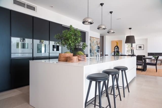 6 chambre Villa/Maison à vendre à Santa Ponsa avec piscine - 13 500 000 € (Ref: 10175915)