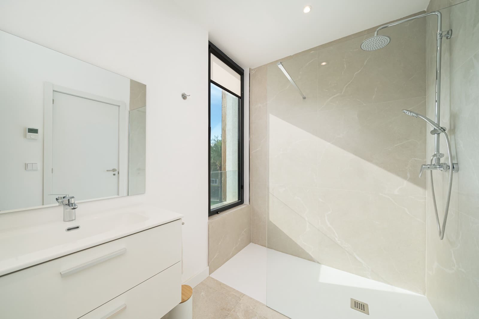 3 soverom Leilighet til salgs i Santa Ponsa med svømmebasseng garasje - € 1 630 000 (Ref: 10175916)