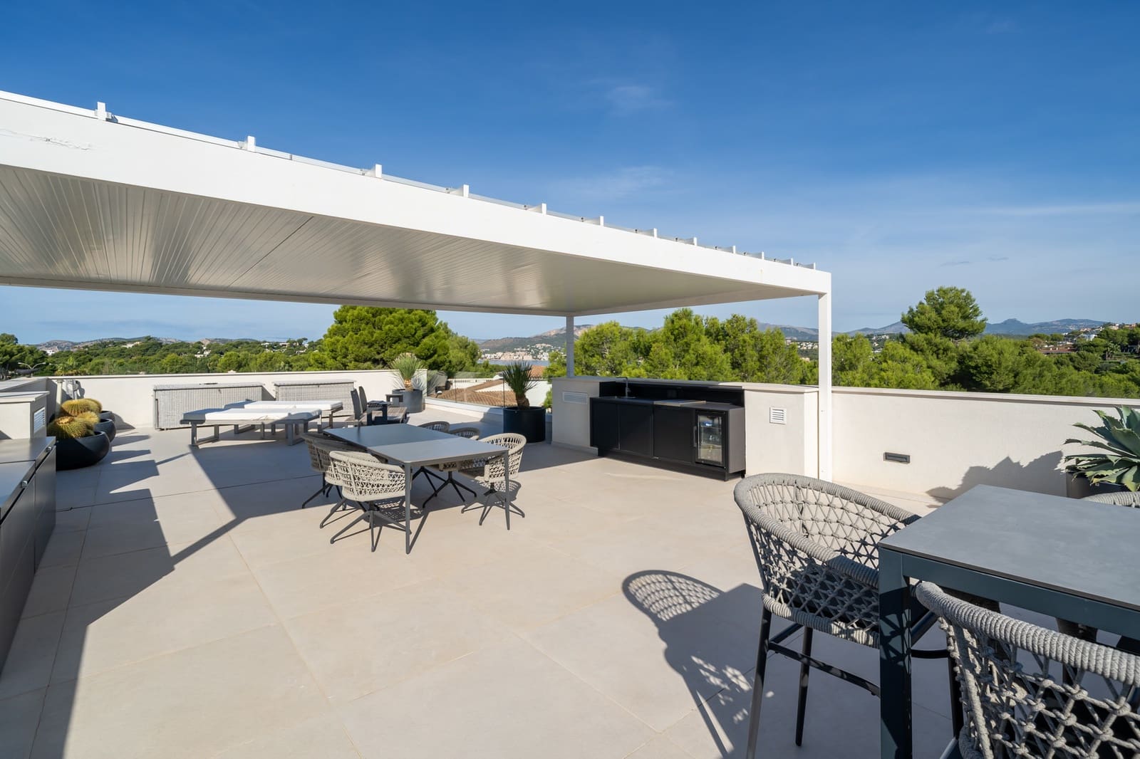 5 soverom Villa til salgs i Santa Ponsa med svømmebasseng garasje - € 4 500 000 (Ref: 10184090)