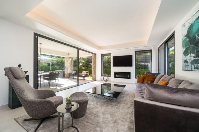 5 soverom Villa til salgs i Santa Ponsa, Calvià med svømmebasseng garasje - € 4 500 000 (Ref: 10184090)