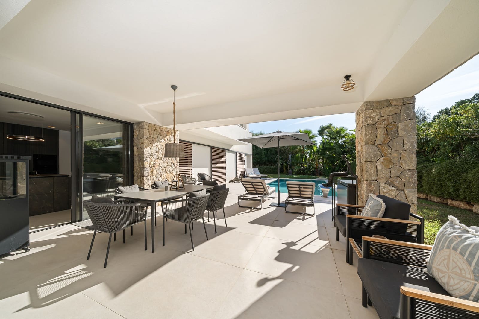 5 soverom Villa til salgs i Santa Ponsa med svømmebasseng garasje - € 4 500 000 (Ref: 10184090)
