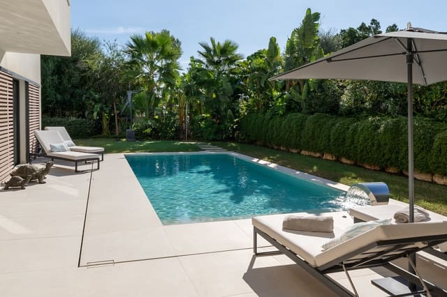 5 soverom Villa til salgs i Santa Ponsa, Calvià med svømmebasseng garasje - € 4 500 000 (Ref: 10184090)