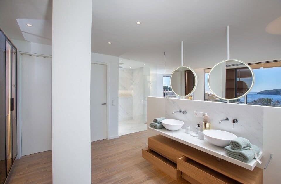 3 sypialnia Apartament na sprzedaż w Santa Ponsa z basenem garażem - 3 300 000 € (Ref: 8626648)